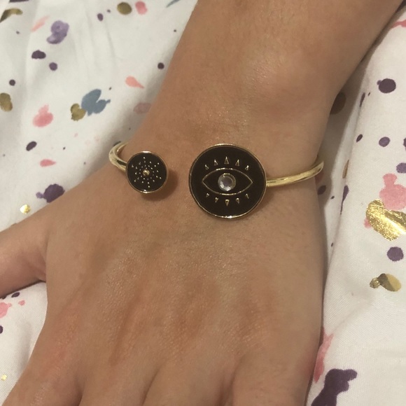 Urban Outfitters Jewelry - NEW✨ Evil Eye Cuff Bracelet